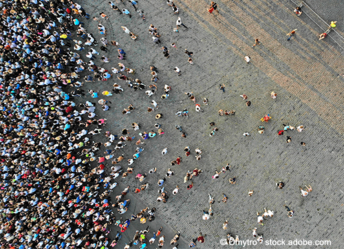 Foule dans une ville